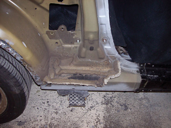 soft foam used at the bottom of a quarter panel to block moisture and reduce noise, vibration and harshness. 