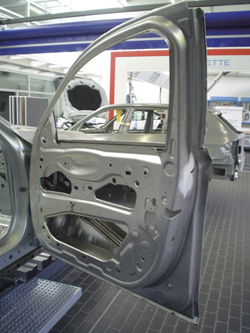 The 2010 BMW 7 Series features completely aluminum door components that are clinched and bonded together.