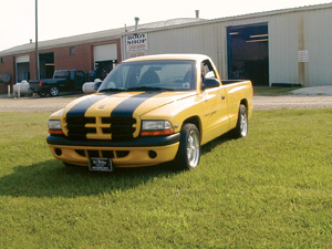 adding stripes to this dodge dakota pickup gave it a lot more character.